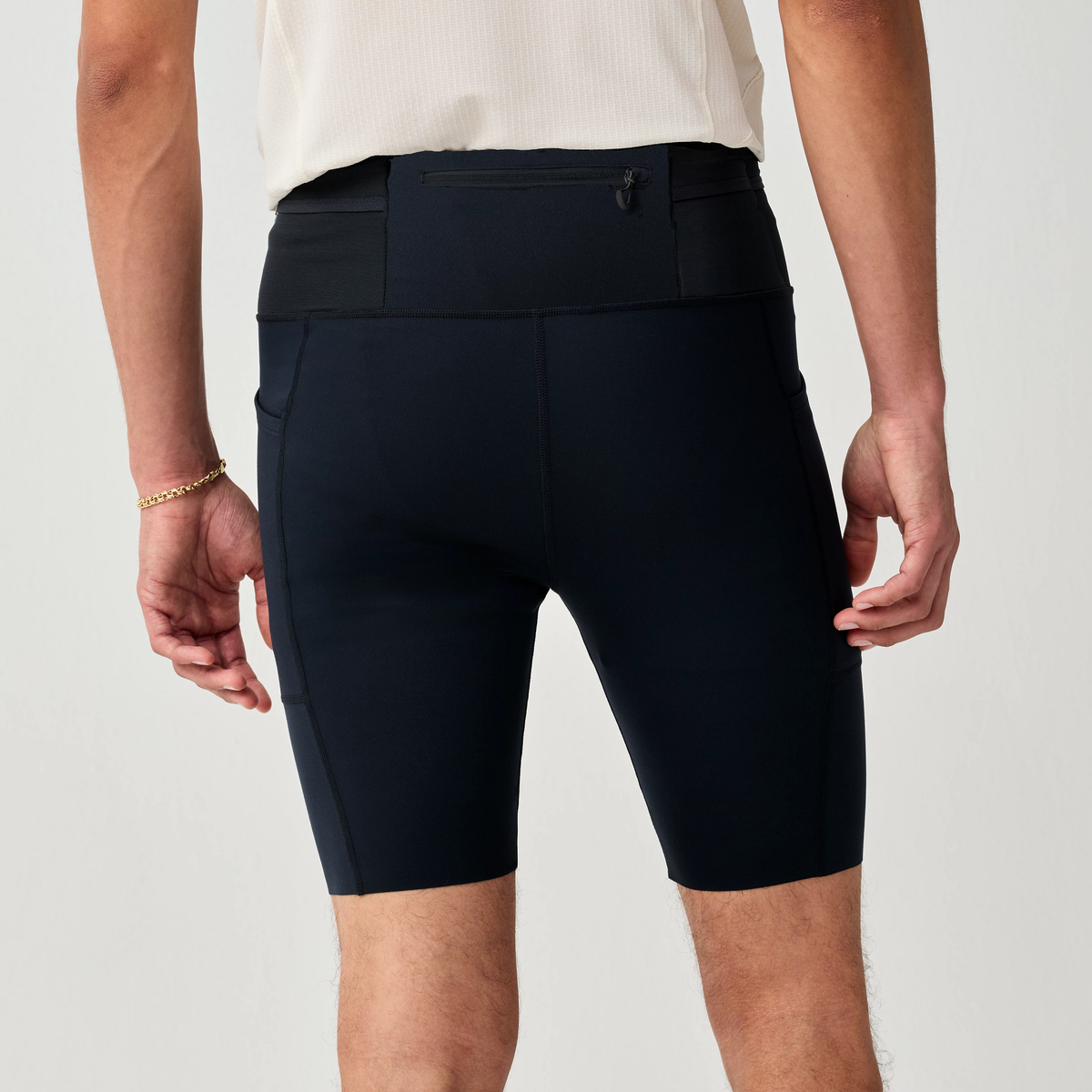 image-model-back